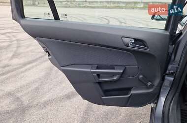 Універсал Opel Astra 2006 в  фото 26 Універсал Opel Astra 2006 в