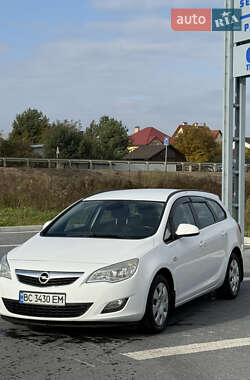 Универсал Opel Astra 2011 в Львове