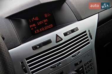 Хетчбек Opel Astra 2009 в 