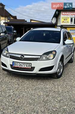 Универсал Opel Astra 2010 в 