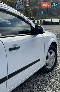 Универсал Opel Astra 2010 в 