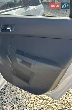 Универсал Opel Astra 2010 в 