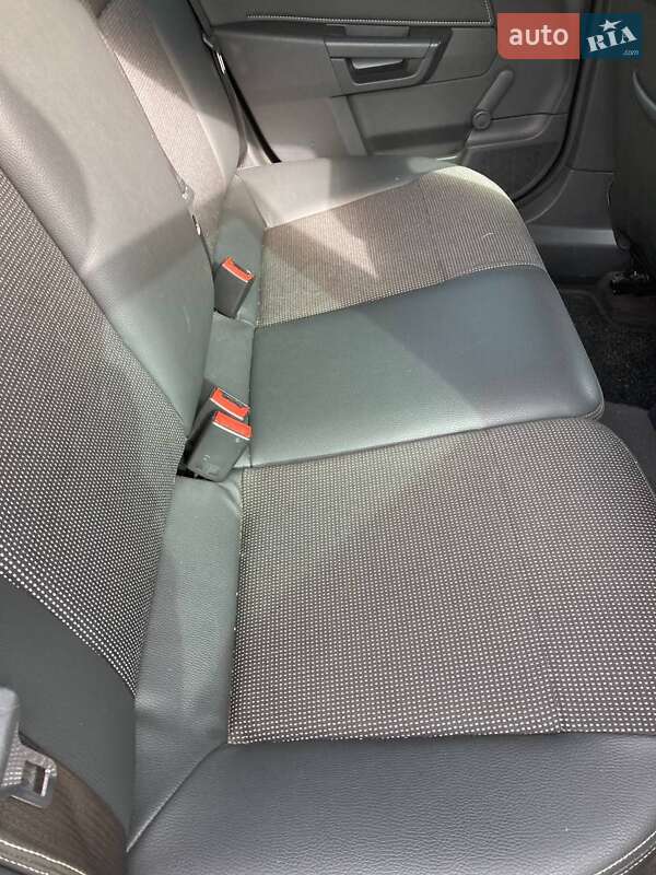 Універсал Opel Astra 2009 в Полтаві