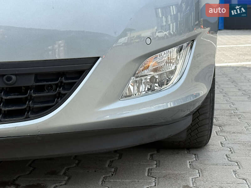 Хетчбек Opel Astra 2011 в Рівному