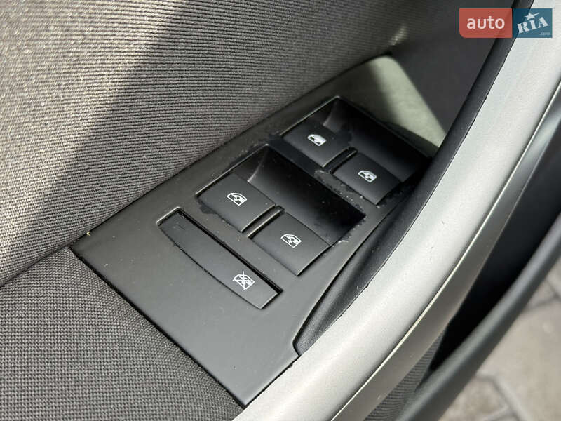 Хетчбек Opel Astra 2011 в Рівному