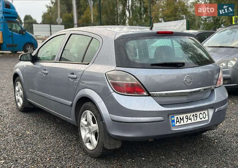 Хэтчбек Opel Astra 2008 в Каменец-Подольском