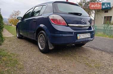 Хетчбек Opel Astra 2006 в 