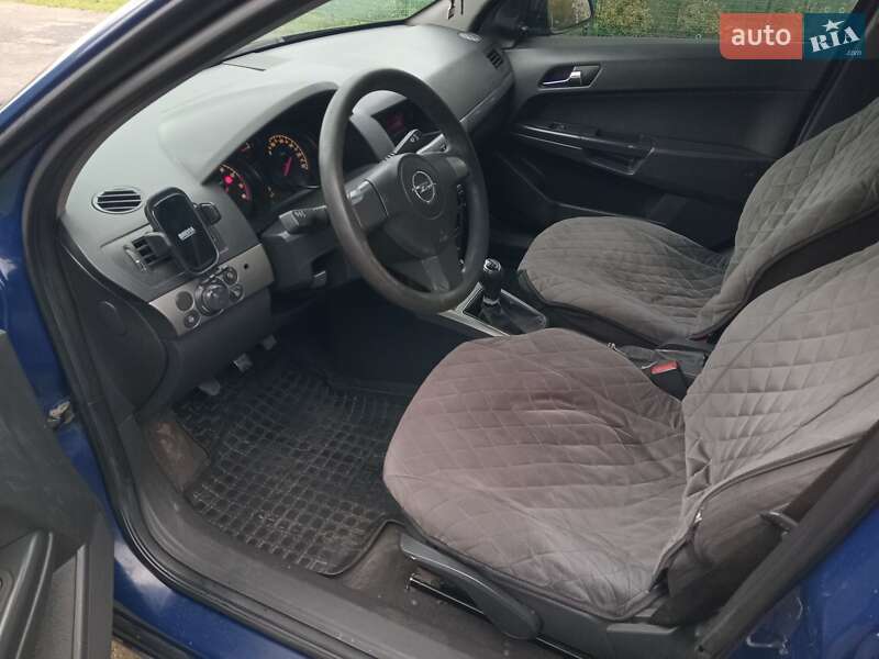Хэтчбек Opel Astra 2006 в Дрогобыче фото 16 Хэтчбек Opel Astra 2006 в Дрогобыче