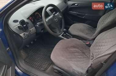 Хетчбек Opel Astra 2006 в 