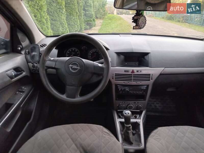 Хэтчбек Opel Astra 2006 в Дрогобыче фото 18 Хэтчбек Opel Astra 2006 в Дрогобыче