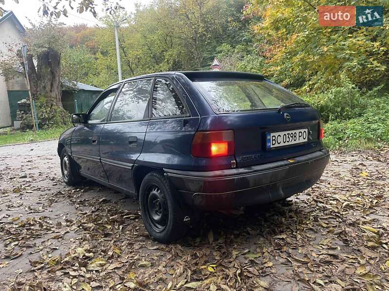 Хэтчбек Opel Astra 1993 в Львове