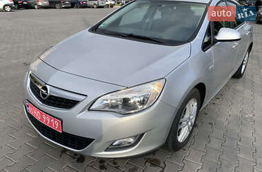 Хэтчбек Opel Astra 2011 в Луцке
