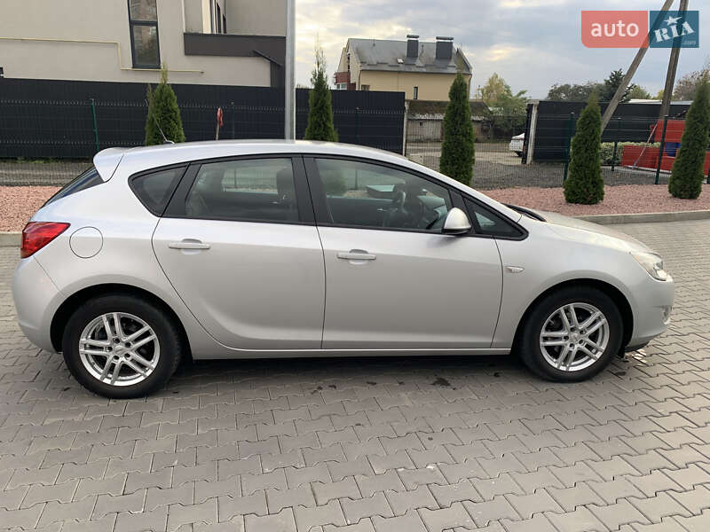 Хэтчбек Opel Astra 2011 в Луцке фото 16 Хэтчбек Opel Astra 2011 в Луцке