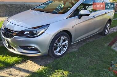Хэтчбек Opel Astra 2017 в Черновцах