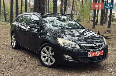 Универсал Opel Astra 2012 в Киеве