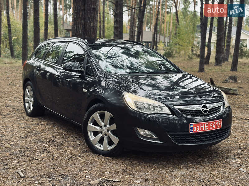 Opel Astra 2012