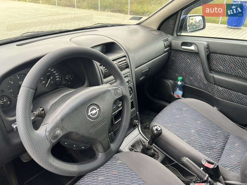 Универсал Opel Astra 2001 в Луцке