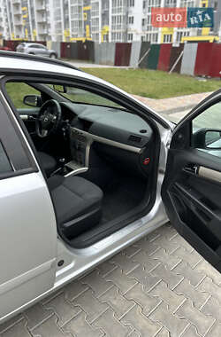 Универсал Opel Astra 2007 в 