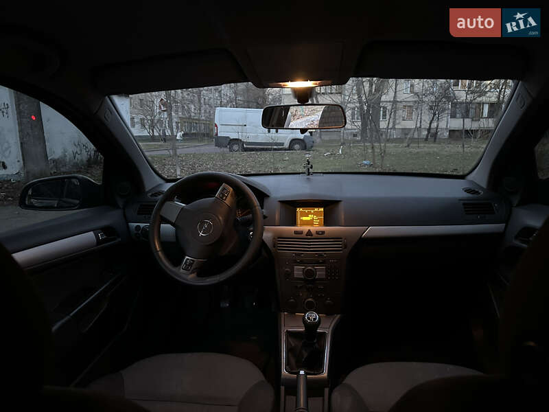 Универсал Opel Astra 2006 в Киеве