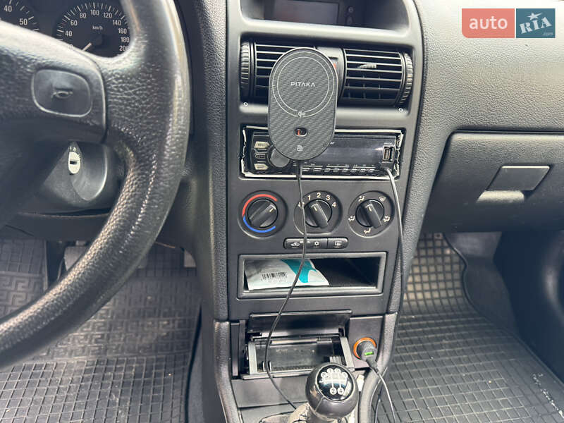 Седан Opel Astra 2004 в Львове фото 8 Седан Opel Astra 2004 в Львове