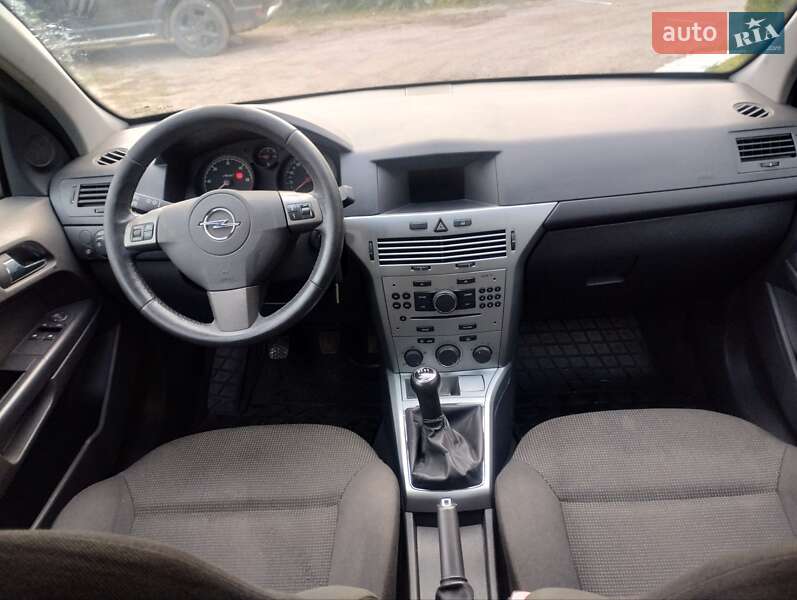 Универсал Opel Astra 2009 в Кременце