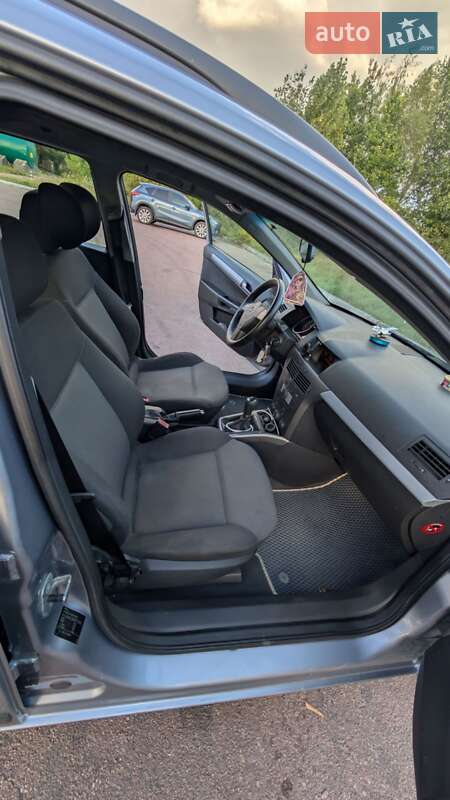 Универсал Opel Astra 2006 в Житомире