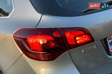 Универсал Opel Astra 2015 в 