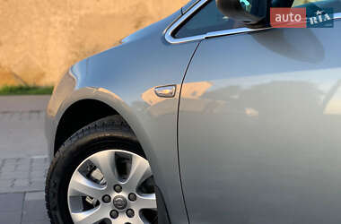 Универсал Opel Astra 2015 в 