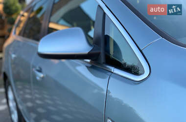 Универсал Opel Astra 2015 в 