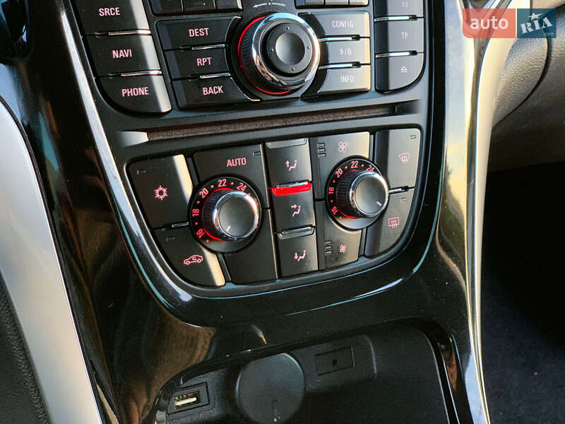 Универсал Opel Astra 2015 в Стрые