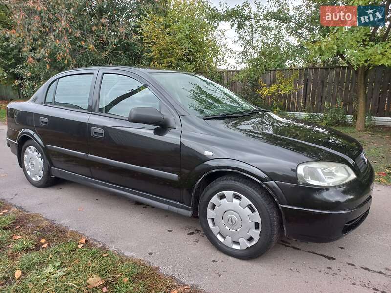 Седан Opel Astra 2008 в 