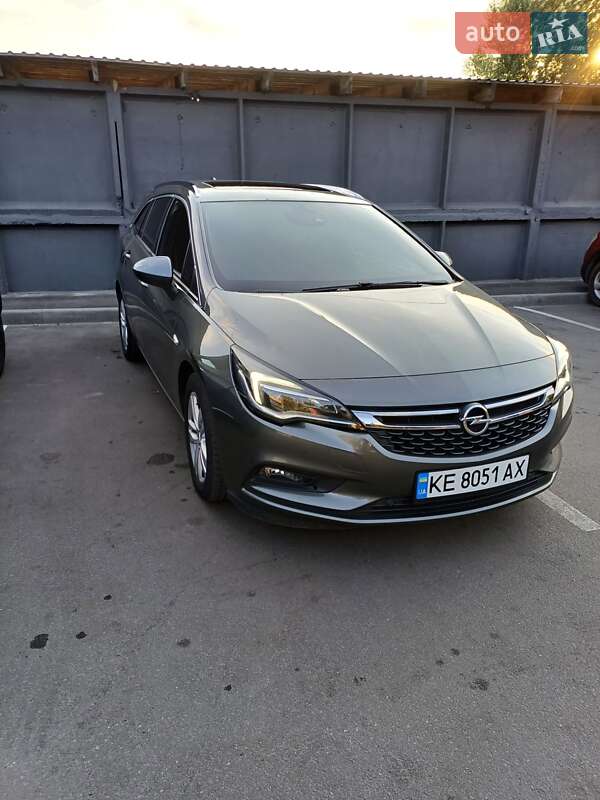 Універсал Opel Astra 2017 в Павлограді