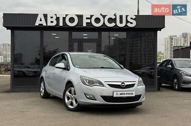Хэтчбек Opel Astra 2012 в Киеве