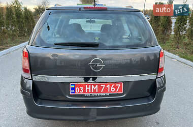 Универсал Opel Astra 2010 в 