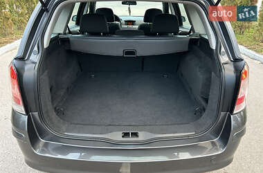 Универсал Opel Astra 2010 в 