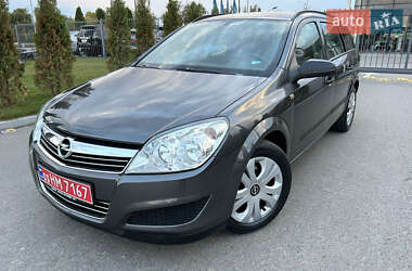 Универсал Opel Astra 2010 в 