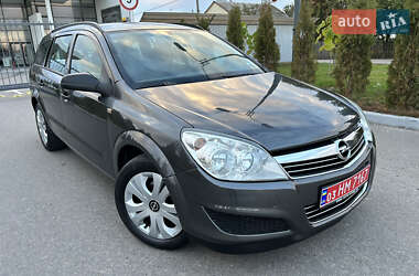 Универсал Opel Astra 2010 в 