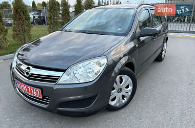 Универсал Opel Astra 2010 в 