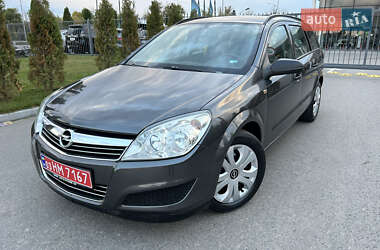Универсал Opel Astra 2010 в 