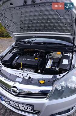 Универсал Opel Astra 2009 в 