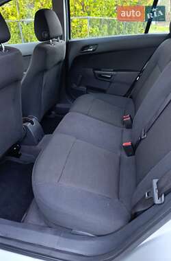 Универсал Opel Astra 2009 в 