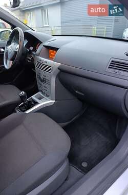 Универсал Opel Astra 2009 в 