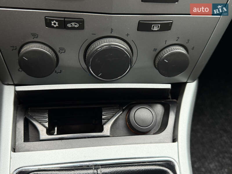 Универсал Opel Astra 2009 в Борисполе