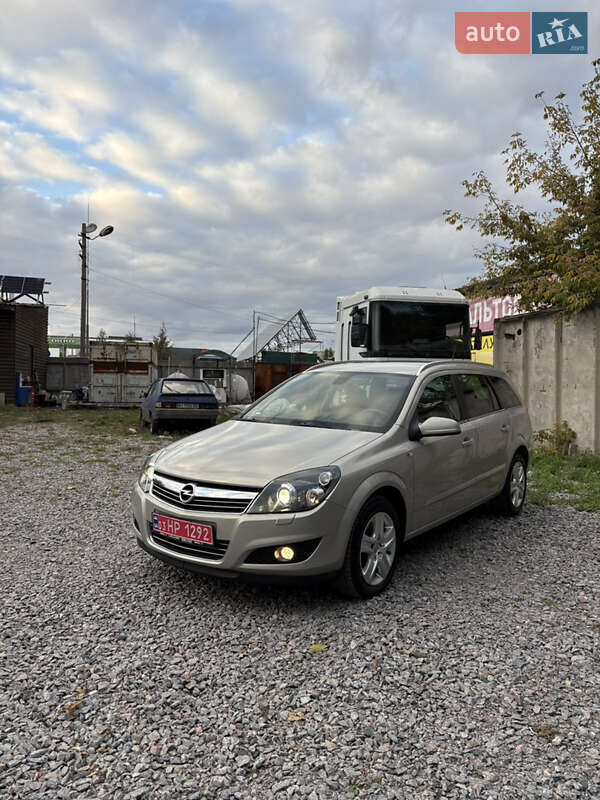 Универсал Opel Astra 2009 в Белой Церкви