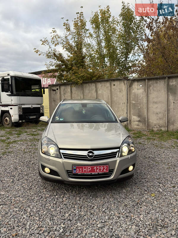 Универсал Opel Astra 2009 в Белой Церкви