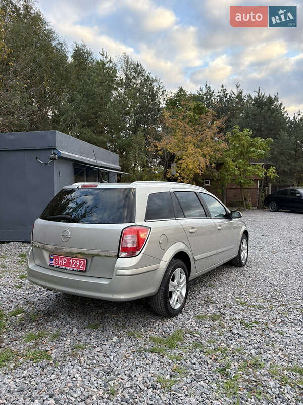 Универсал Opel Astra 2009 в Белой Церкви
