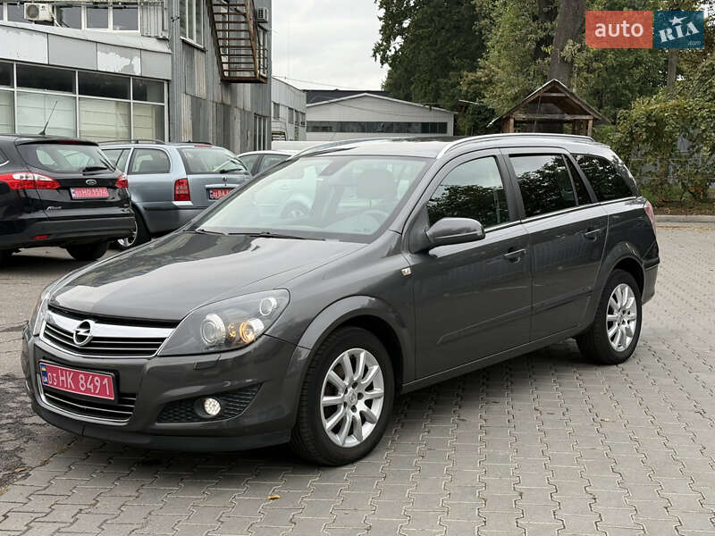 Универсал Opel Astra 2009 в Виннице