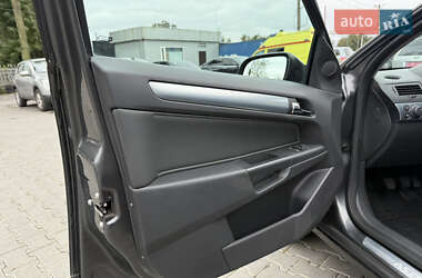 Универсал Opel Astra 2009 в 