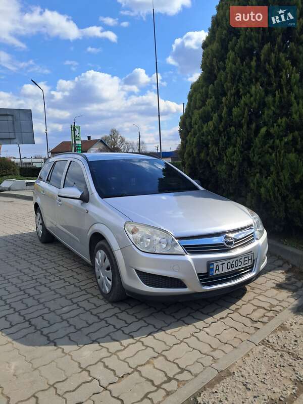 Універсал Opel Astra 2007 в Івано-Франківську