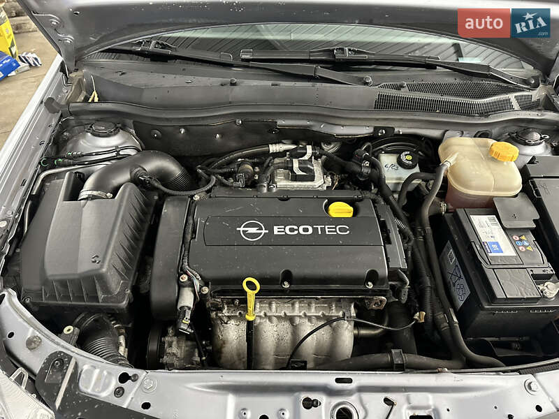 Хэтчбек Opel Astra 2008 в Виннице